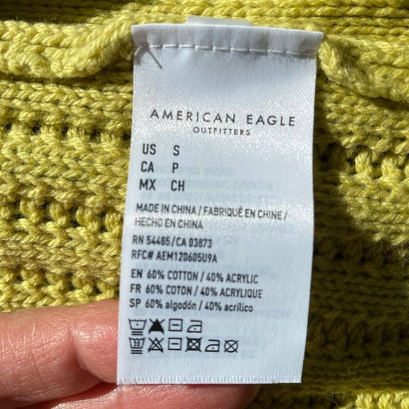 American Eagle Cardigan. - Picture 4 of 7